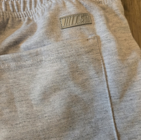 Southpole XL Gray Sweat Shorts Zipper Front Pockets - Picture 7 of 7